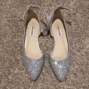 Steve Madden Silver Glitter Flats size 7